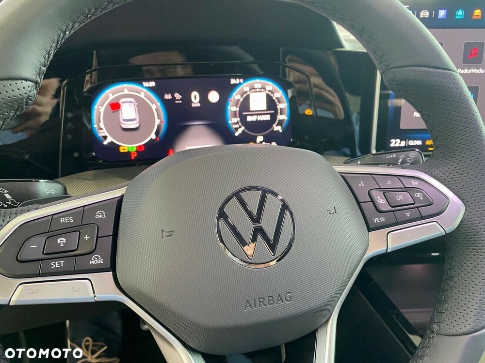 Volkswagen Golf 1.5 eTSI mHEV R-Line Plus DSG - 14