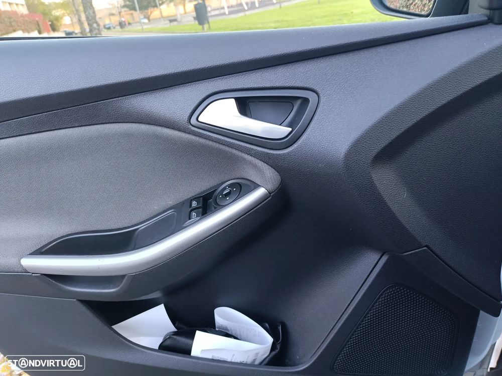 Ford Focus SW 1.6 TDCi Trend Econetic - 10