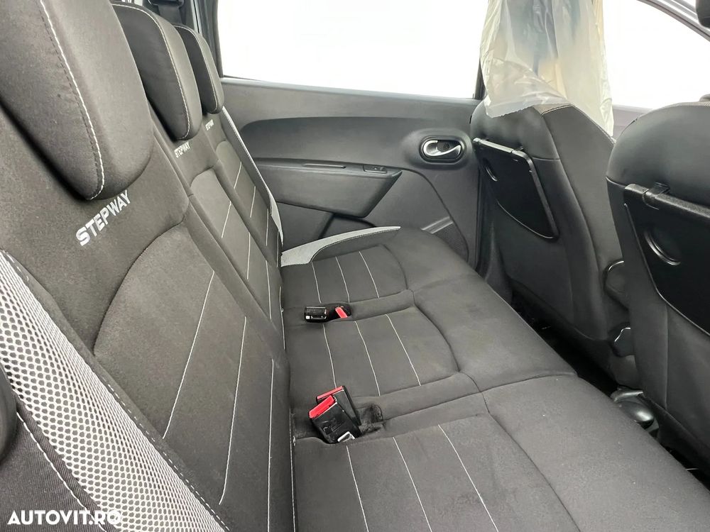 Dacia Lodgy 1.5 dCi 90 CP Stepway - 23