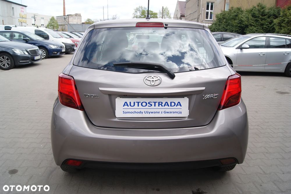 Toyota Yaris 1.33 Premium EU6 - 4