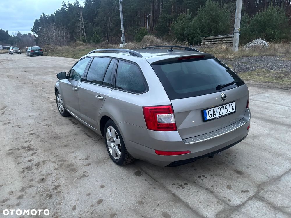 Skoda Octavia 2.0 TDI Edition DSG - 5