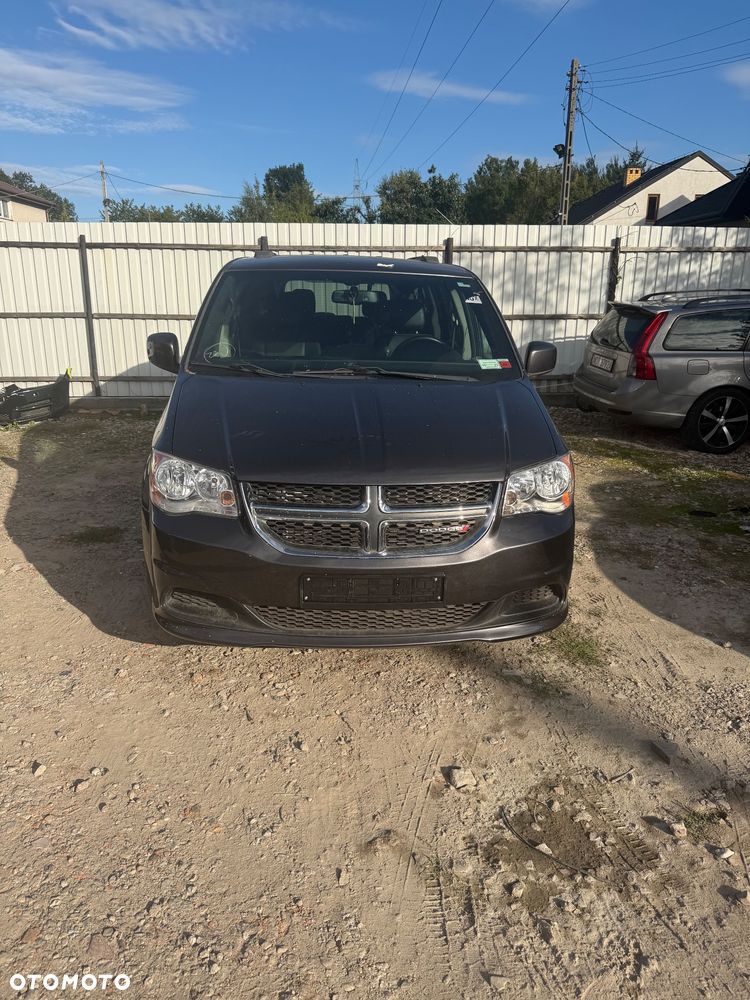Dodge Grand Caravan - 3