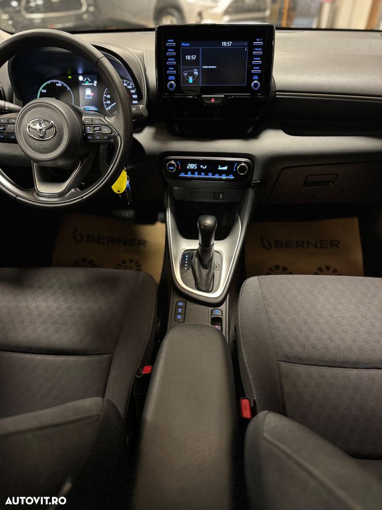 Toyota Yaris Hybrid 130 1.5 VVT-i Style - 26