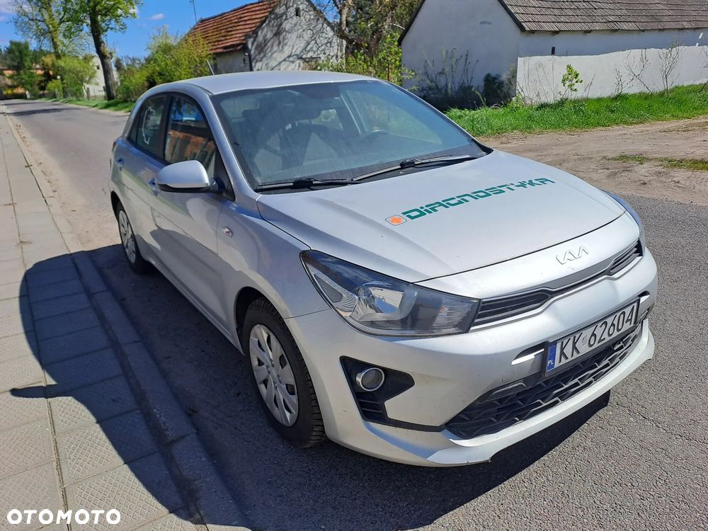 Kia Rio 1.2 L - 2