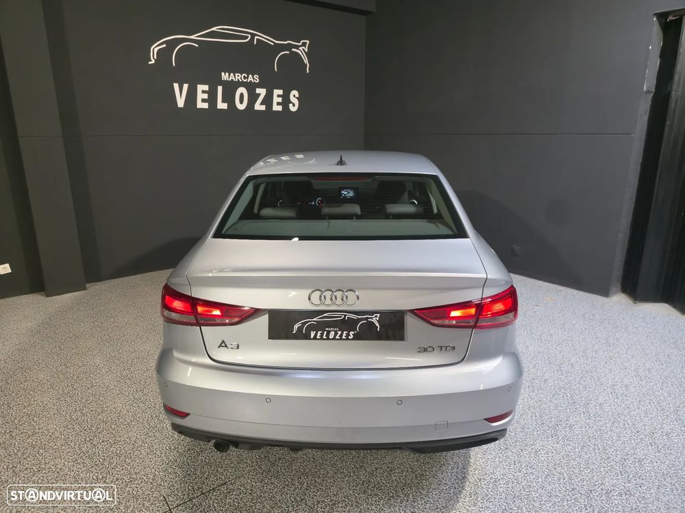 Audi A3 Limousine 30 TDI Design - 14