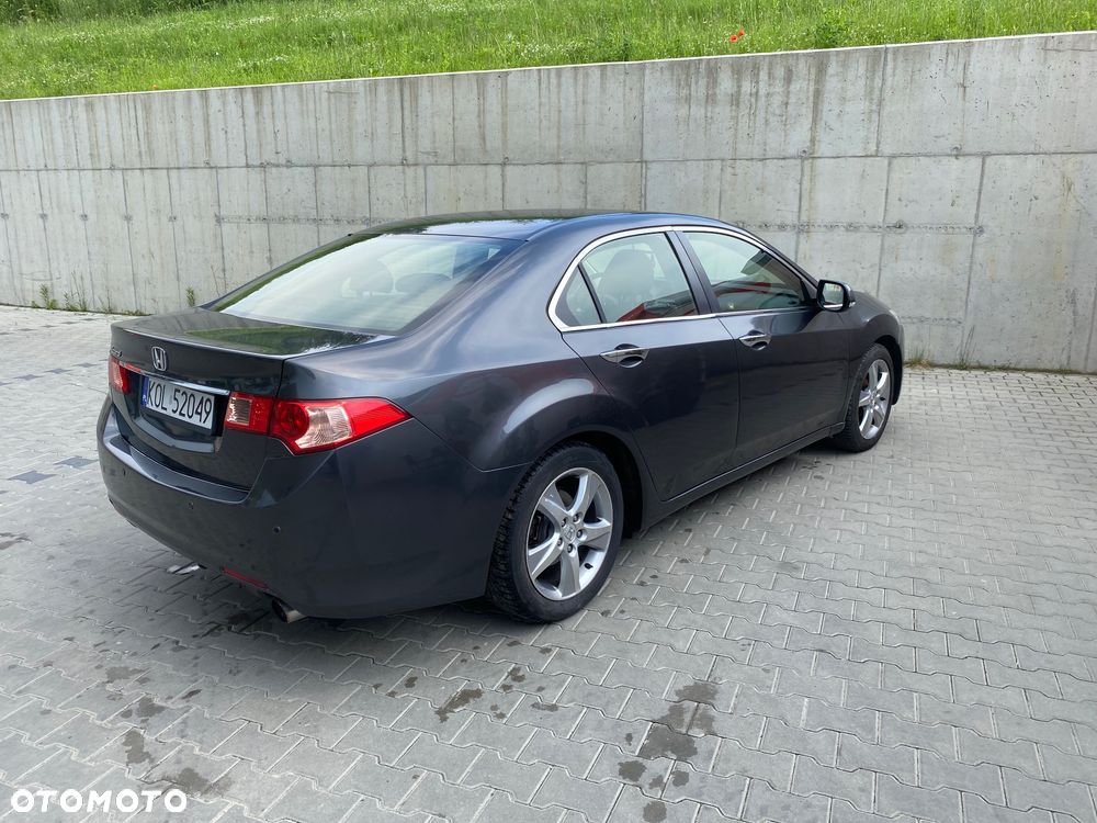 Honda Accord 2.0 Executive - 8