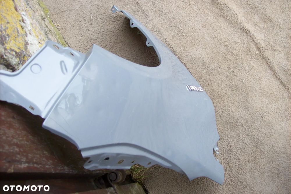 błotnik przedni prawy toyota corolla e-21 - 4