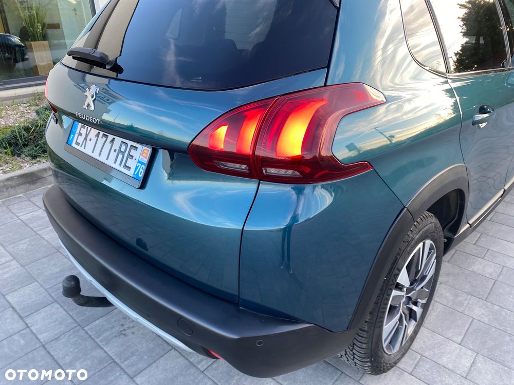Peugeot 2008 BlueHDi 100 STOP & START Allure - 22