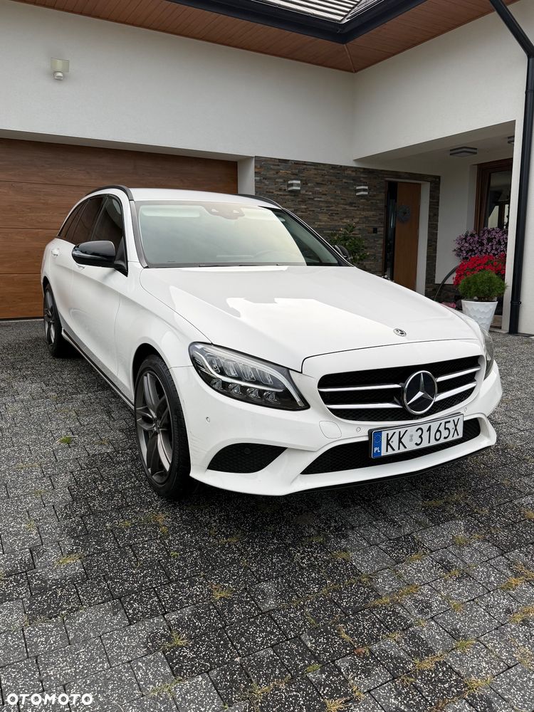 Mercedes-Benz Klasa C 220 d 4Matic 9G-TRONIC AMG Line - 4