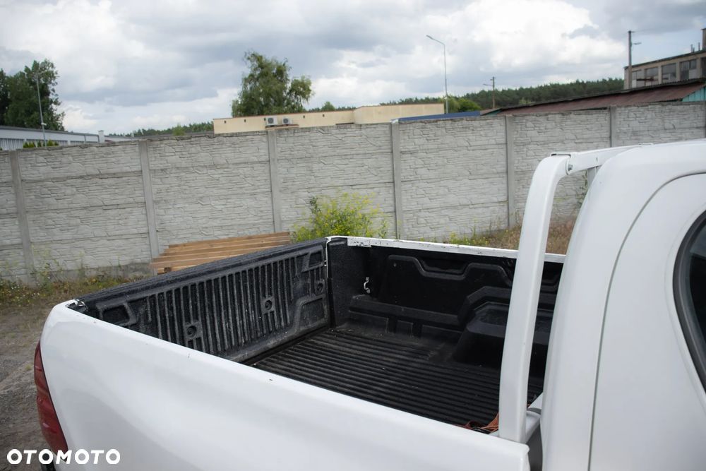 Toyota Hilux 2.4 D-4D Double Cab Live 4x4 - 8