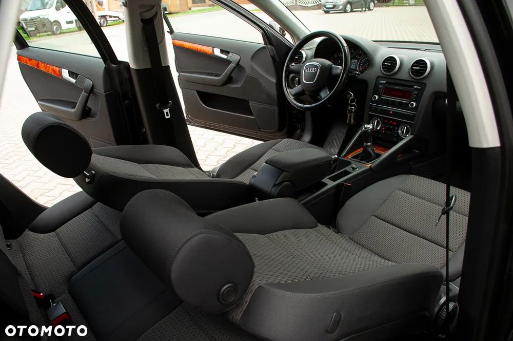 Audi A3 Sportback 2.0 TDI DPF S line Sportpaket - 5