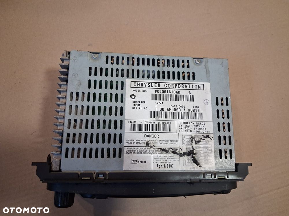 Radio CHRYSLER VOYAGER P05091610AD - 2