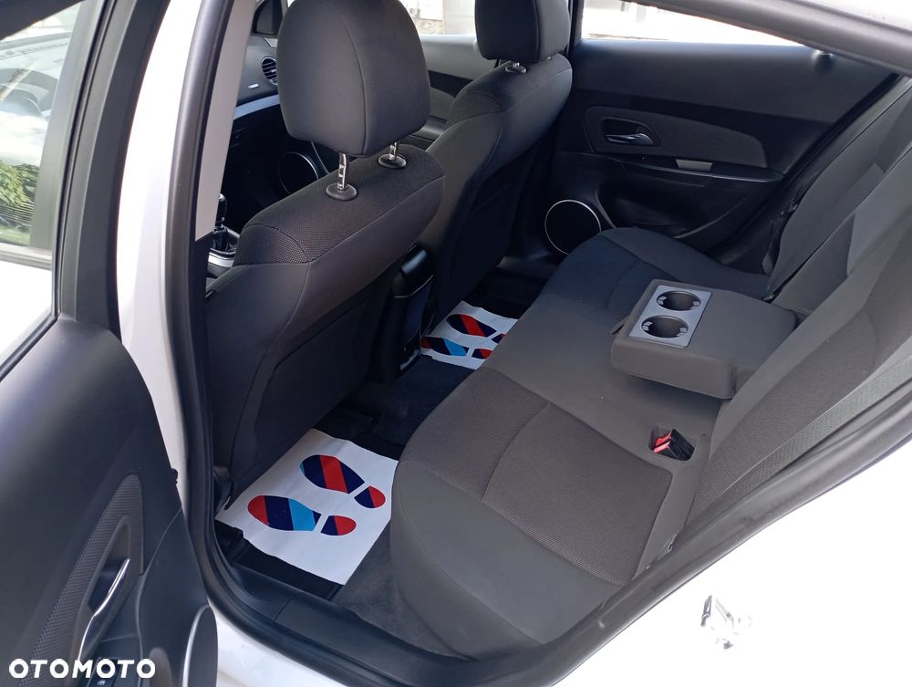 Chevrolet Cruze 1.6 LT+ - 13