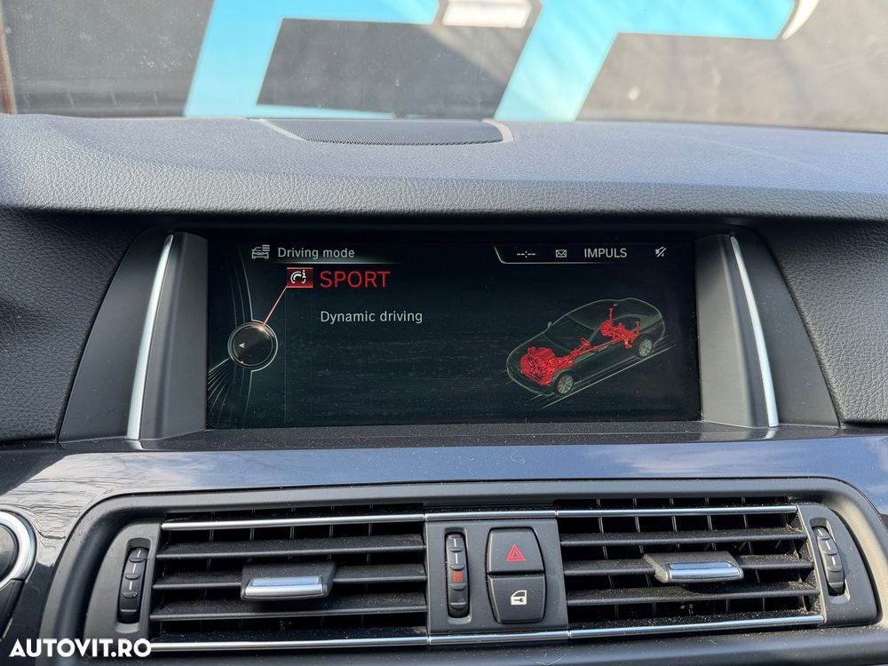 BMW Seria 5 525d Luxury Line - 22