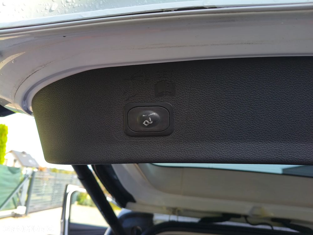Ford Kuga - 24