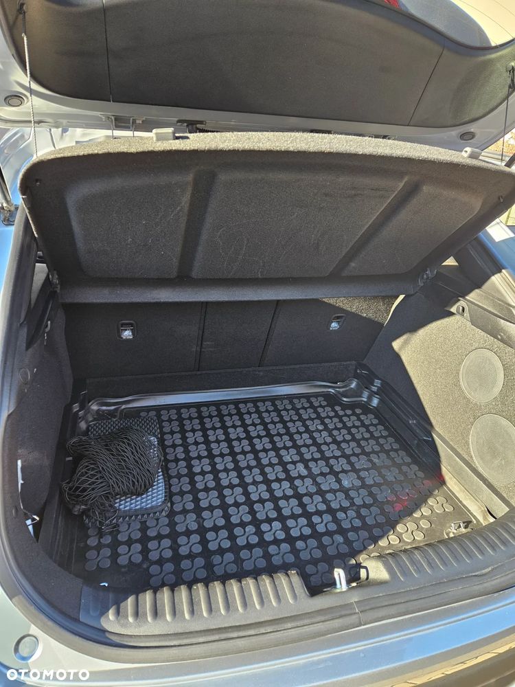 Kia XCeed 1.5 T-GDI Business Line DCT - 11