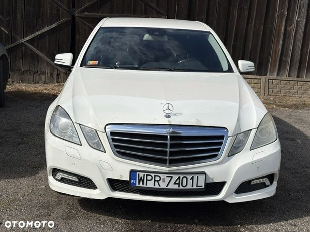 Mercedes-Benz Klasa E - 9