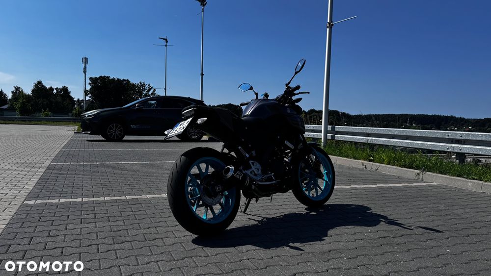 Yamaha MT - 5