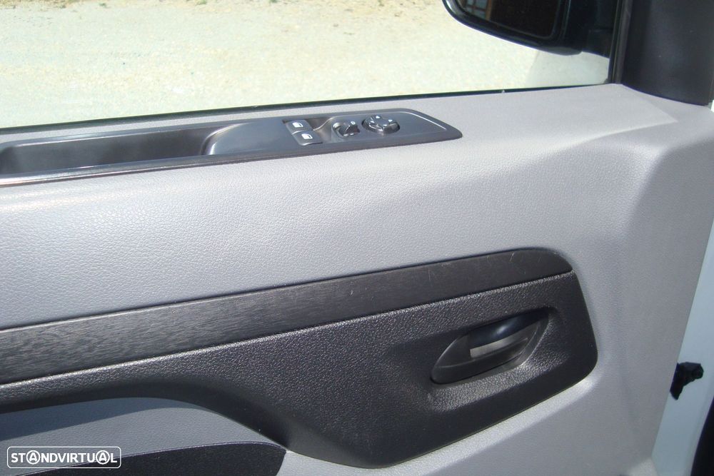 Citroën ë-Jumpy 1.6 HDI   BLUE  3 LUGARES - 18