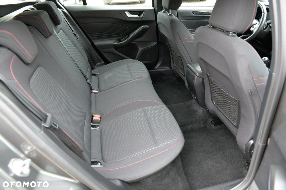 Ford Focus 1.5 EcoBlue Start-Stopp-System ST-LINE - 11