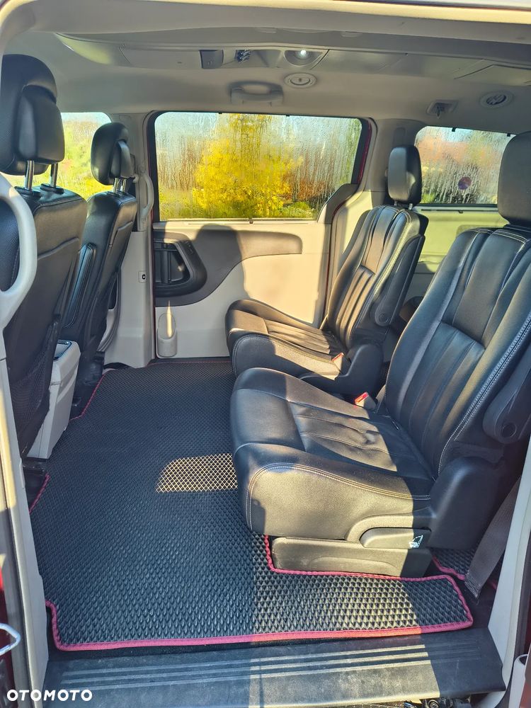 Chrysler Town & Country 3.6 Touring - 8