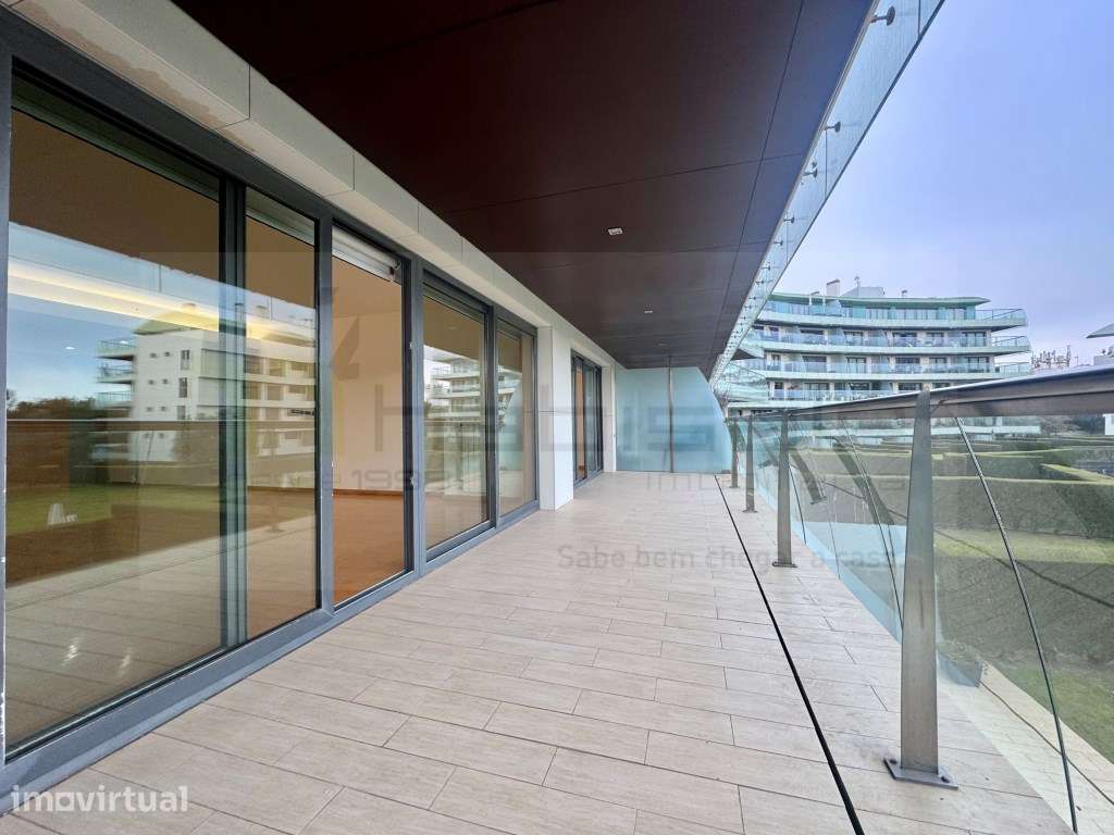 Apartamento T3 em Prestigiado Condomínio Privado em Cascais - Grande imagem: 4/33