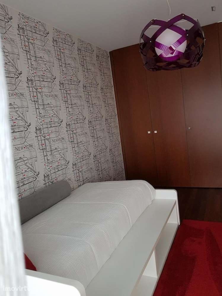 Quarto - localizado em São Pedro da Afurada Porto - Grande imagem: 5/12