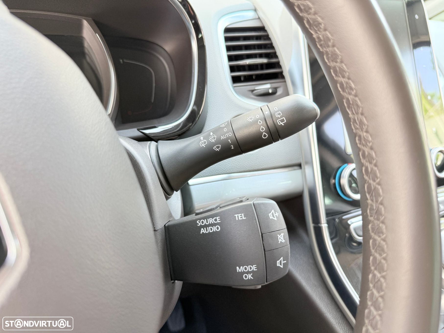 Renault Espace 1.6 dCi Initiale Paris EDC - 15