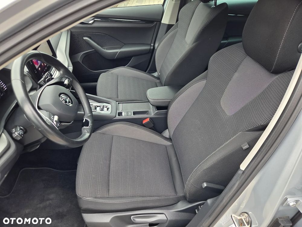Skoda Octavia 2.0 TDI DSG Ambition - 8