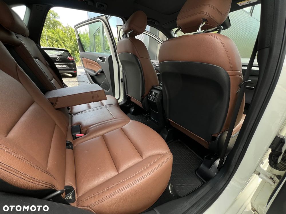 Mercedes-Benz Klasa B 250 4Matic 7G-DCT Edition - 18