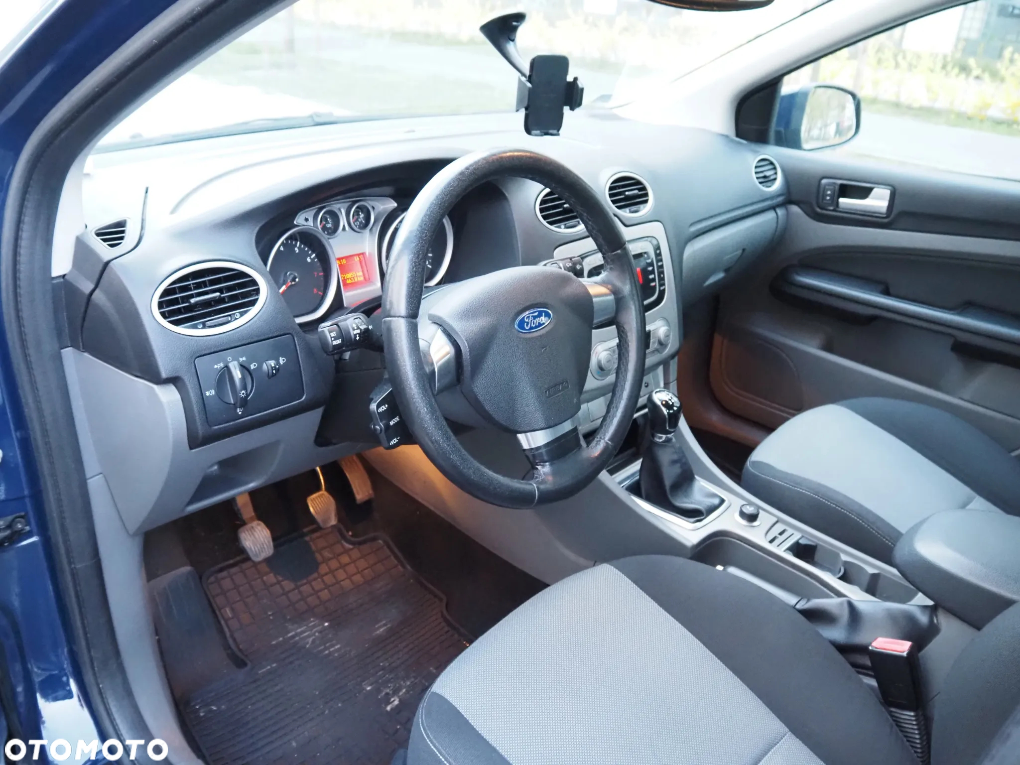 Ford Focus 1.4 Gold X - 12