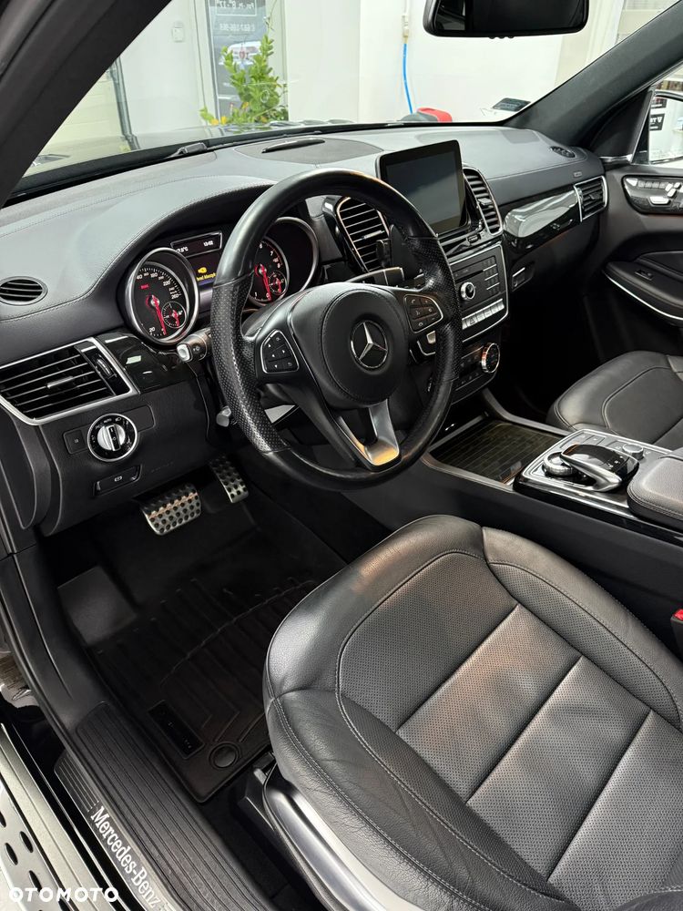 Mercedes-Benz GLS 500 4Matic 9G-TRONIC AMG Line - 11