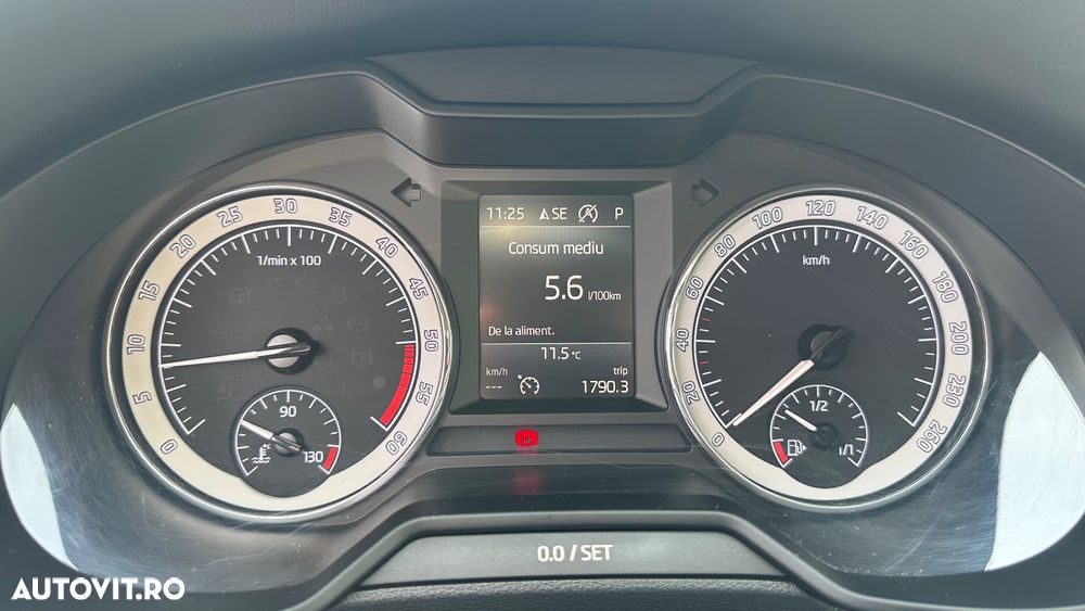 Skoda Octavia 2.0 TDI DSG Style - 12