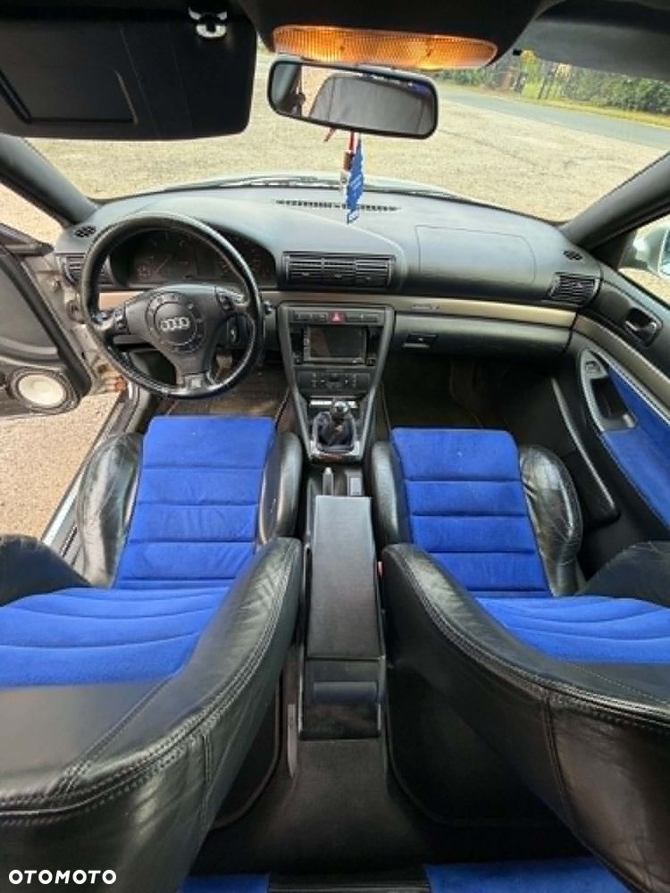 Audi A4 Avant 1.9 TDI Quattro - 12