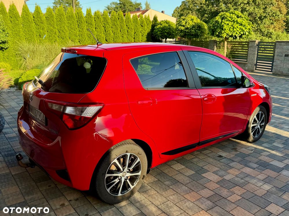 Toyota Yaris Hybrid 100 Sol - 7