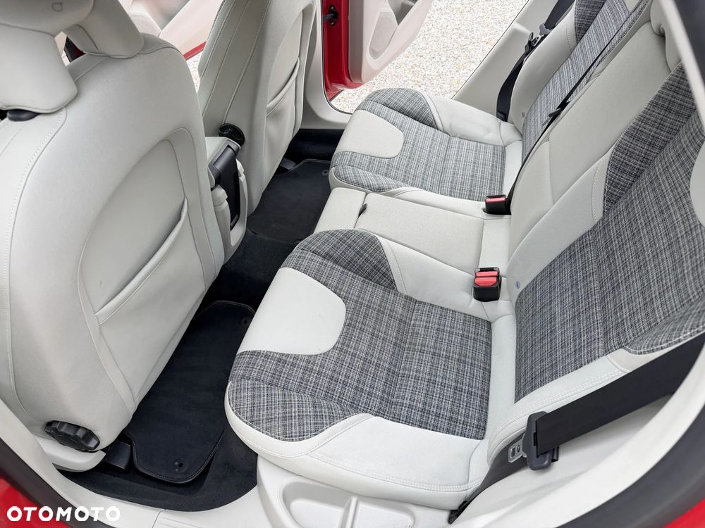Volvo V40 T3 Drive-E Momentum - 8