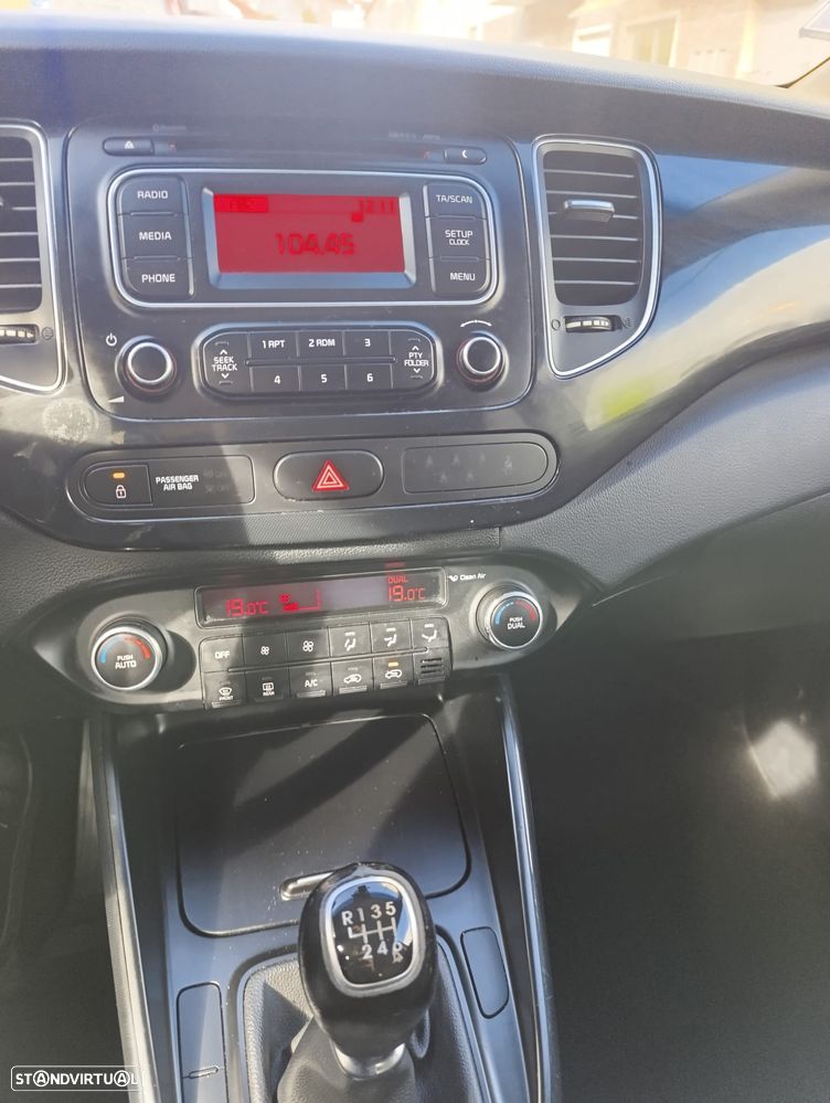 Kia Carens 1.7 CRDi ISG TX - 12