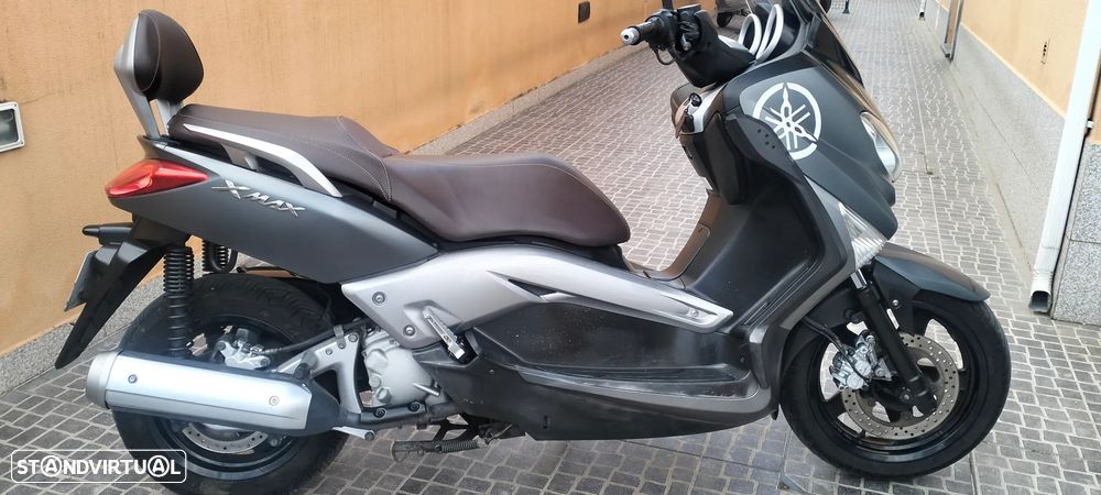 Yamaha X-Max - 10