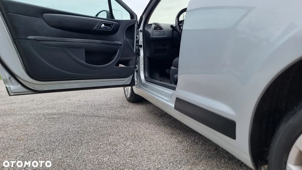 Citroën C4 HDi 110 FAP VTR - 27