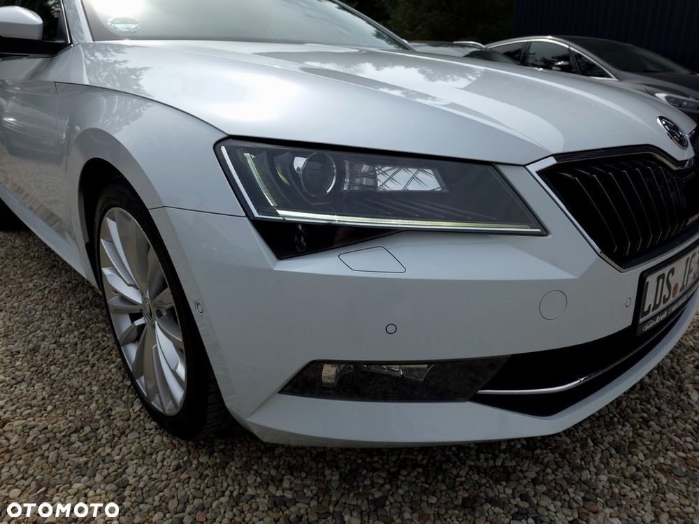 Skoda Superb 2.0 TDI Style DSG - 1