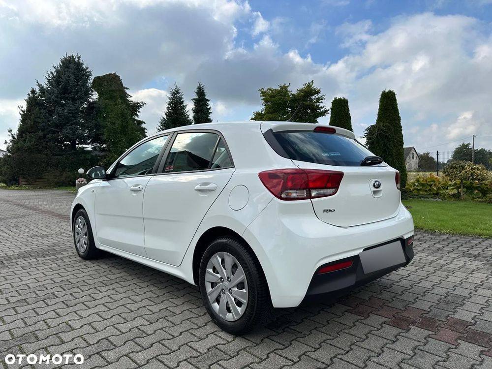Kia Rio - 3
