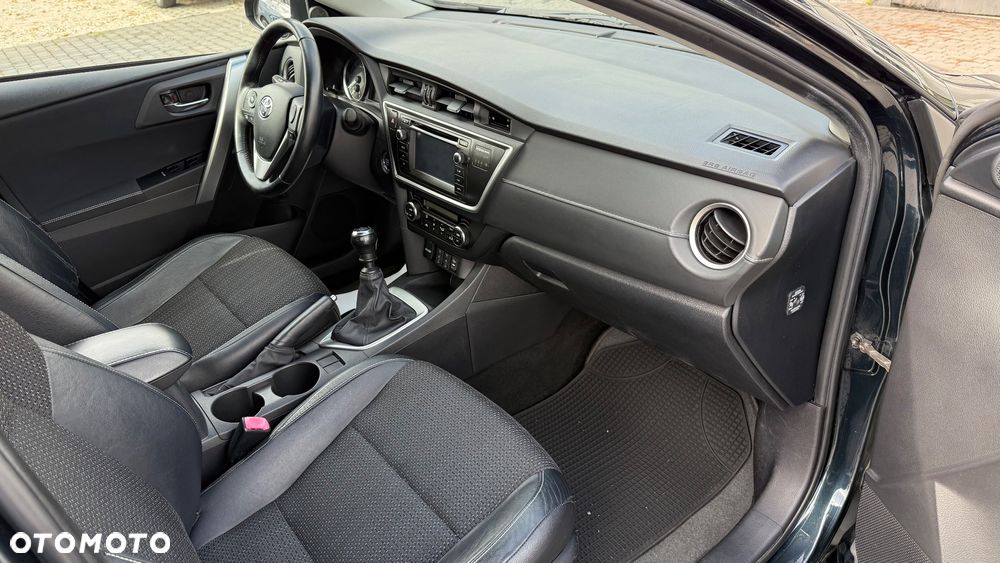 Toyota Auris 2.0 D-4D Premium - 7