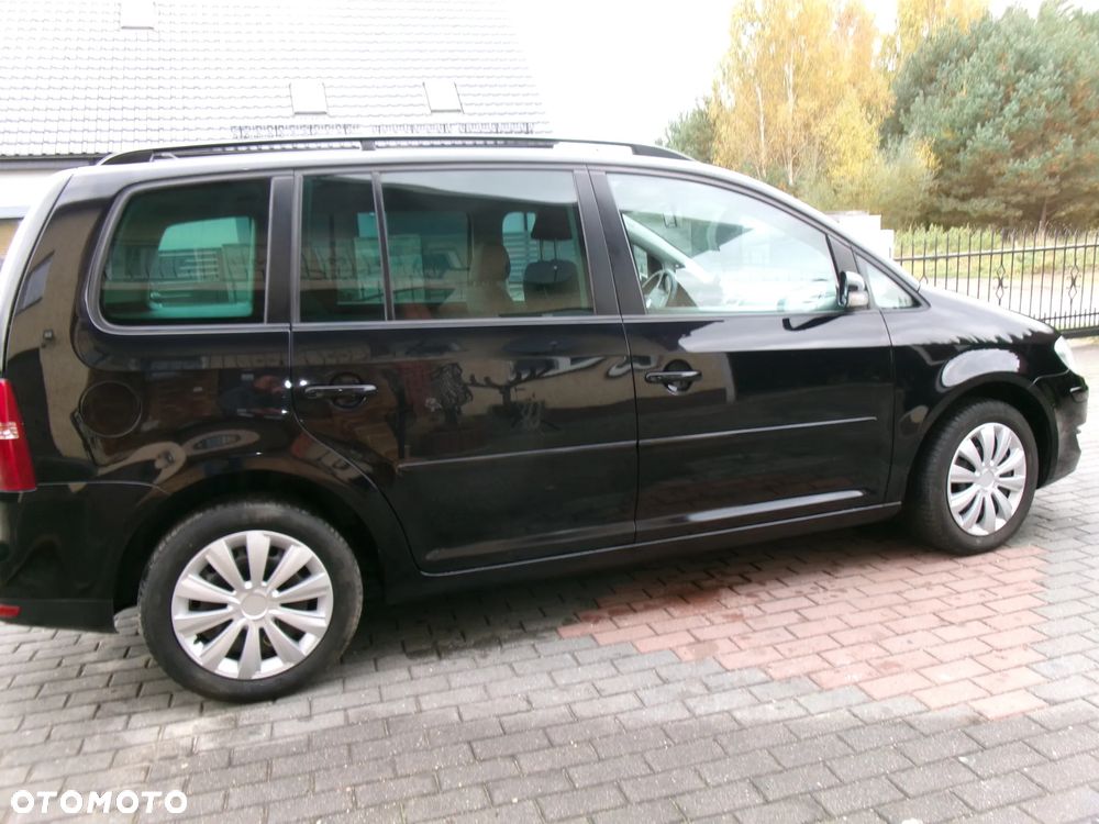 Volkswagen Touran - 5
