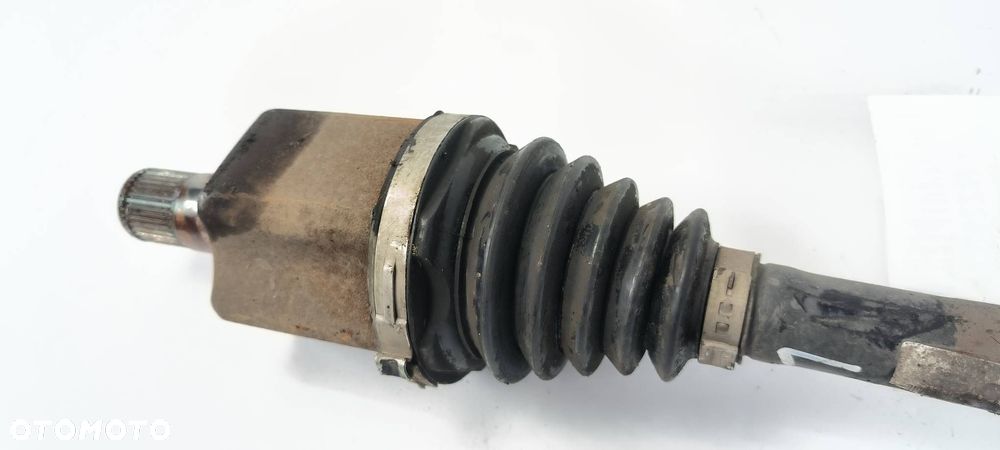 PÓŁOŚ LEWA PRZÓD SKODA OCTAVIA IV - 3