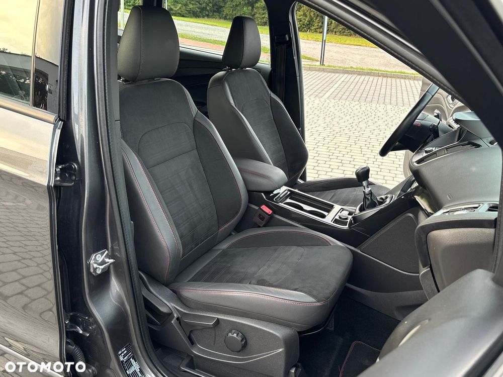 Ford Kuga 2.0 TDCi 4x4 ST-Line - 11