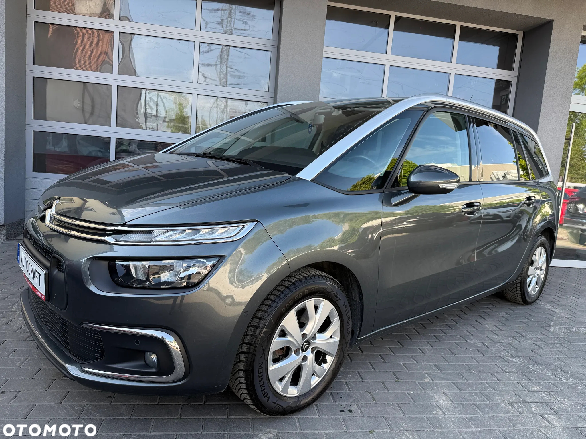 Citroën C4 Grand Picasso 1.6 THP MoreLife S&S EAT6 - 28