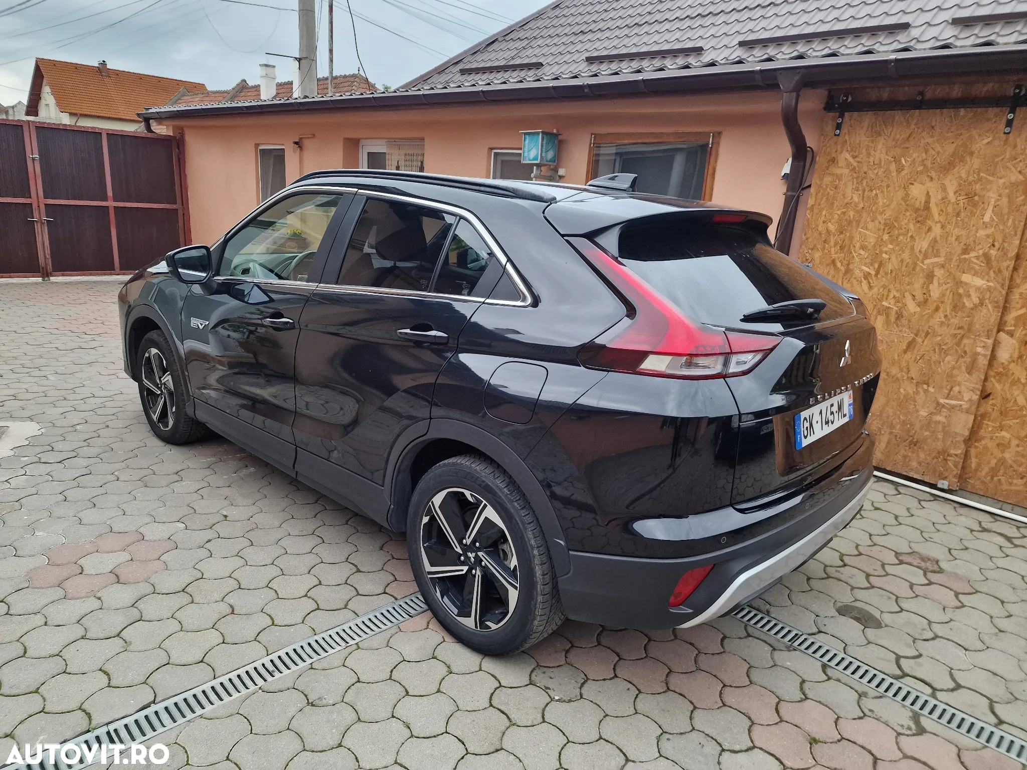 Mitsubishi Eclipse-Cross - 14