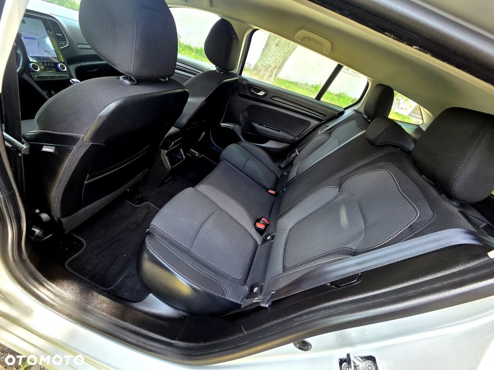 Renault Megane 1.5 Blue dCi Equilibre - 29