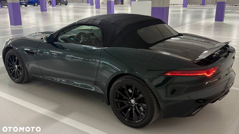 Jaguar F-Type R-Dynamic - 25