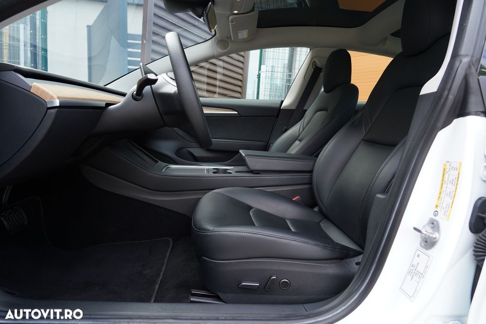 Tesla Model 3 - 39